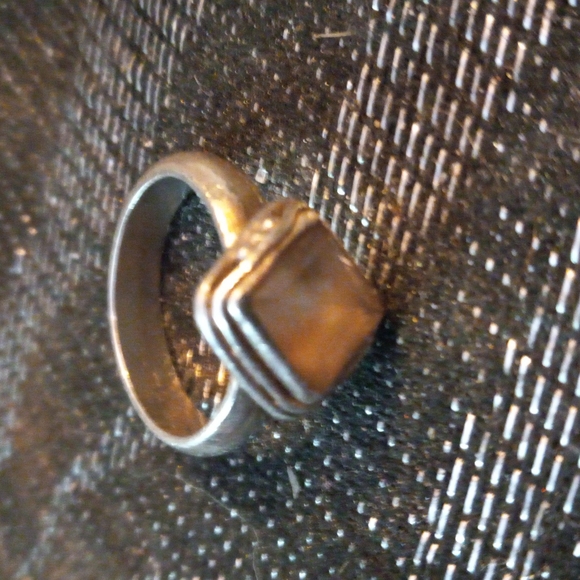 Size 9 women's antique silver and rose quartz ring - Picture 2 of 4